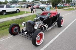 cars - 1924 Ford T Roadster Steve Landaiche-front
